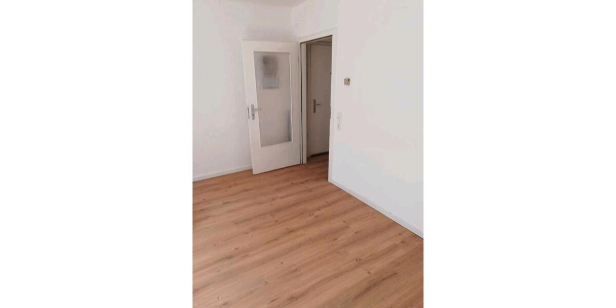 Etagenwohnung Saarbrücken St. Arnual - 1 Zimmer, 25 m&sup2;, 390&euro; | Angebot:26253230