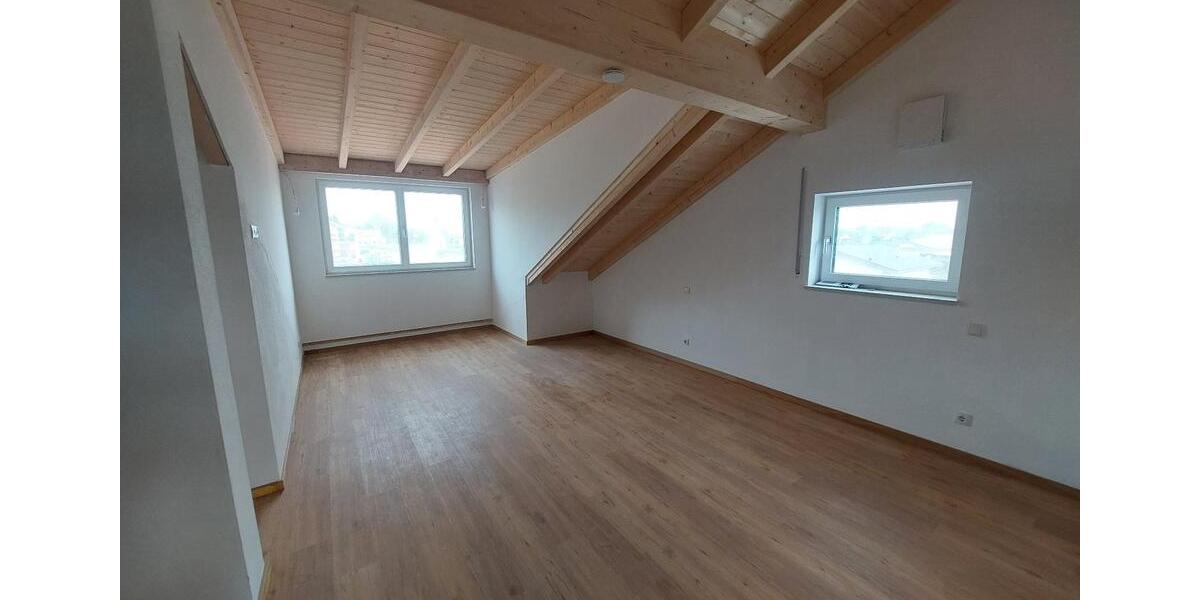 Dachgeschoßwohnung Eichendorf - 2 Zimmer, 98 m&sup2;, 840&euro; | Angebot:26661539