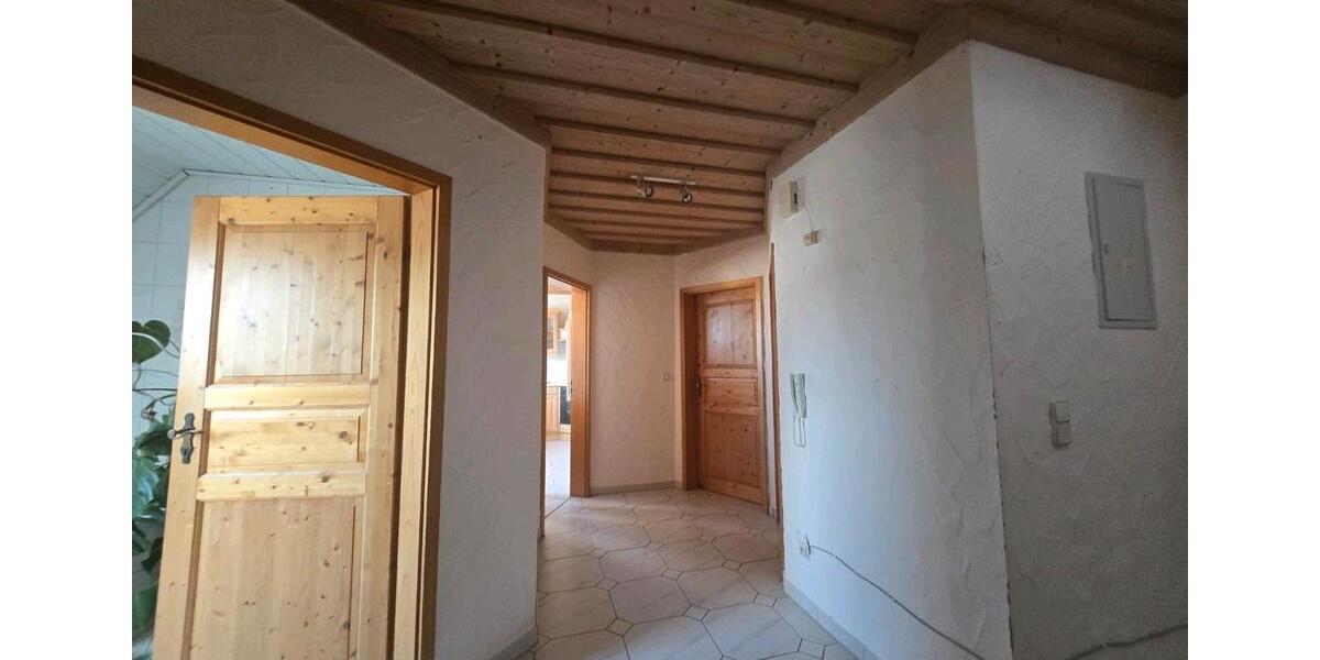 Maisonettenwohnung Egloffstein - 3 Zimmer, 96 m&sup2;, 840&euro; | Angebot:25702428