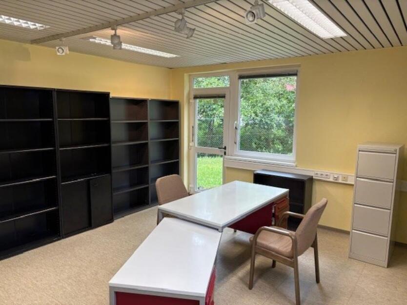 Büroetage mit Glasfaseranschluss zu vermieten!