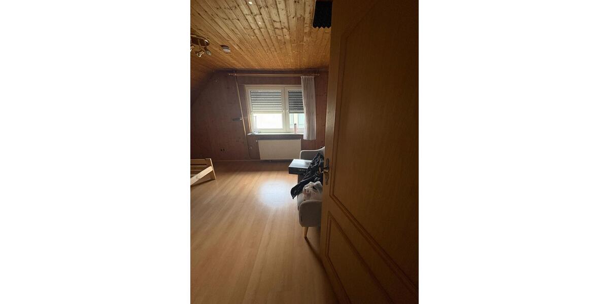 Etagenwohnung Mainz Lerchenberg - 3 Zimmer, 86 m&sup2;, 1.350&euro; | Angebot:26041410