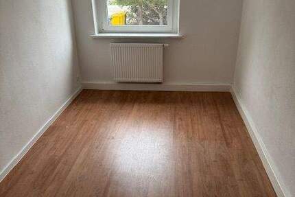 Wohnung Lindenau - 3 Zimmer, 64 m&sup2;, 490&euro; | Angebot:24530553