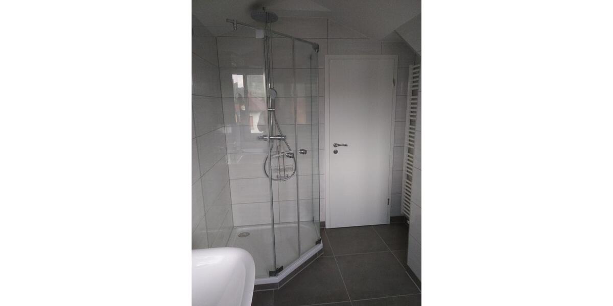 Dachgeschoßwohnung Miltenberg - 2 Zimmer, 40 m&sup2;, 420&euro; | Angebot:24770093