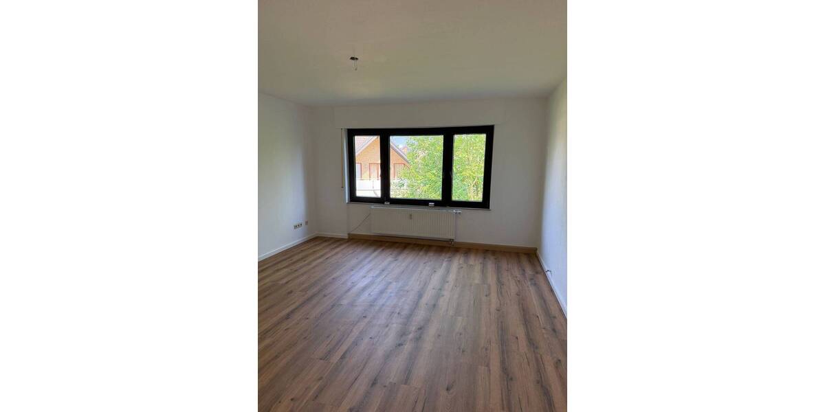 Etagenwohnung Troisdorf Spich - 3 Zimmer, 84 m&sup2;, 955&euro; | Angebot:26758529