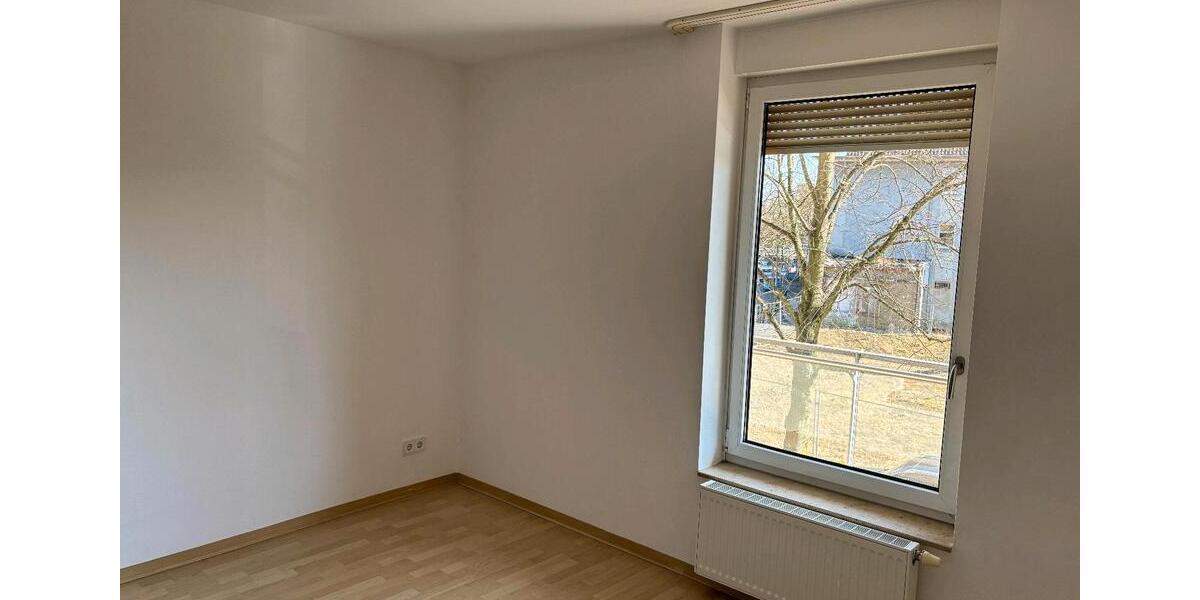 Etagenwohnung Bünde - 3 Zimmer, 85 m&sup2;, 950&euro; | Angebot:26629600
