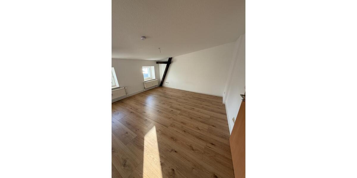 Gepflegte 1-Zimmer-Wohnung mit Tageslichtbad 1 zimmer