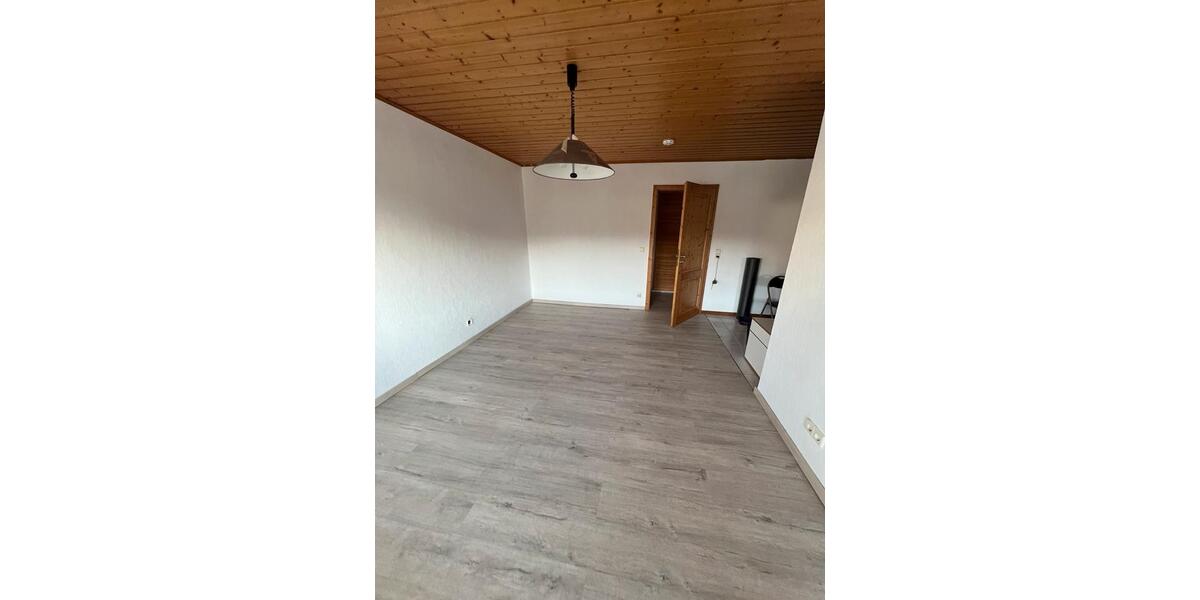 Etagenwohnung Pforzheim Nordstadt - 2 Zimmer, 59 m&sup2;, 650&euro; | Angebot:26040726