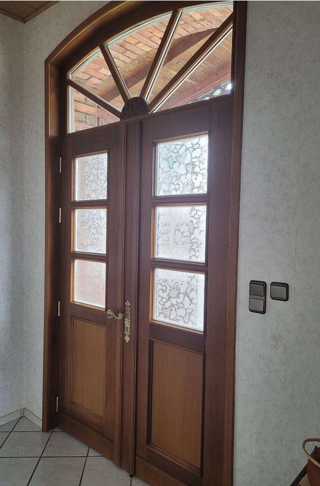 220qm - 8 Zimmer - 2 Bäder Wohnung zu vermieten