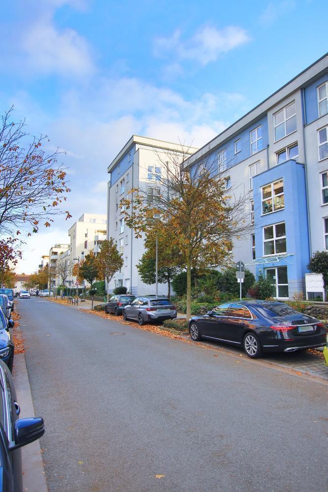 möblierte 2 ZKBB* 5.OG* Aufzug* el. Rolläden* EBK* TG* Westbalkon* Frankfurt-Am Rebstockpark