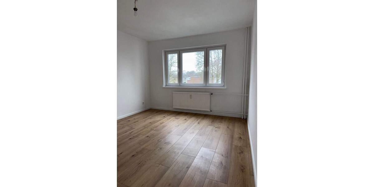Etagenwohnung Bremen Westend - 4 Zimmer, 92 m&sup2;, 1.000&euro; | Angebot:25152622