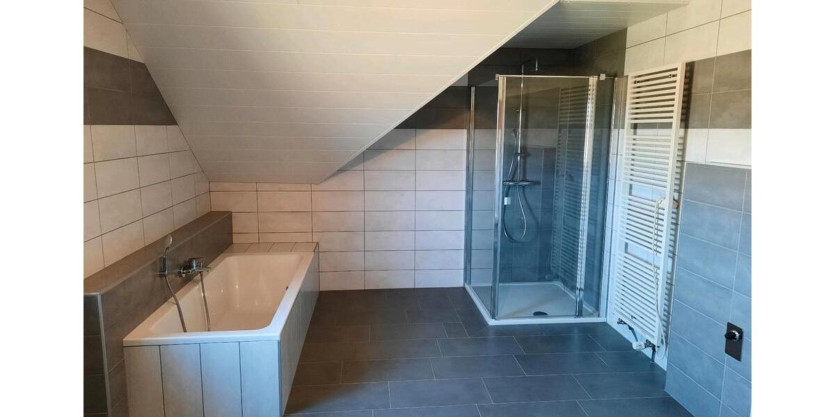 Haus mit EBK, Wintergarten, Balkon, Terrasse und Garten 8 zimmer