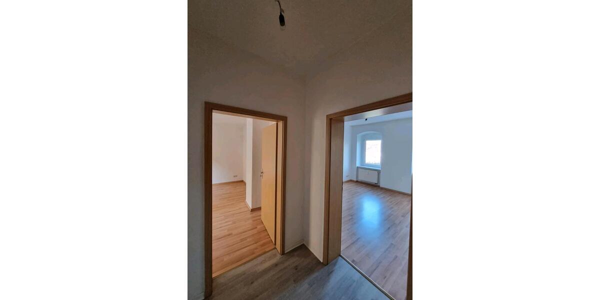 Erdgeschoßwohnung Waldheim - 3 Zimmer, 65 m&sup2;, 310&euro; | Angebot:25884198