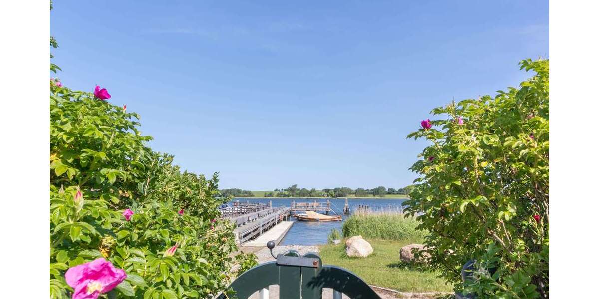 Haus zum Mieten in Sieseby 4.200 € 228 m² 6 zimmer