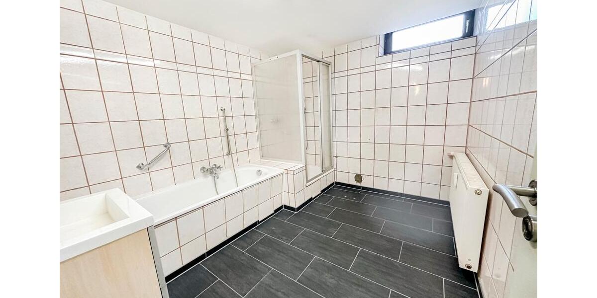 Etagenwohnung Gernsbach - 2 Zimmer, 90 m&sup2;, 1.150&euro; | Angebot:26420801