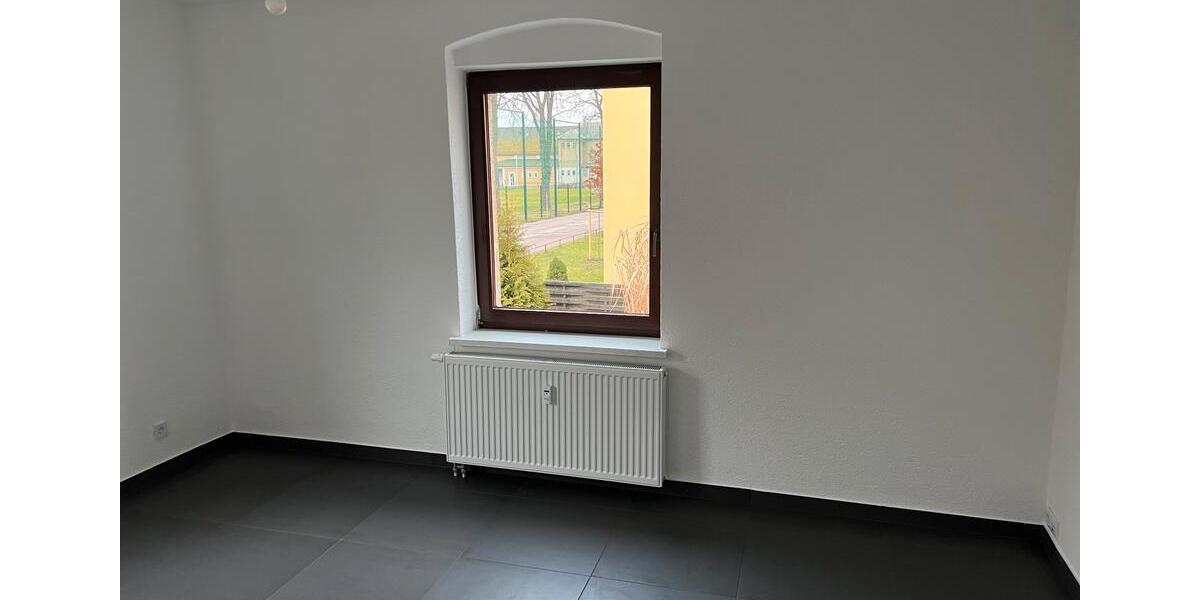 Erdgeschoßwohnung Limbach-Oberfrohna Oberfrohna - 2 Zimmer, 64 m&sup2;, 680&euro; | Angebot:26038818