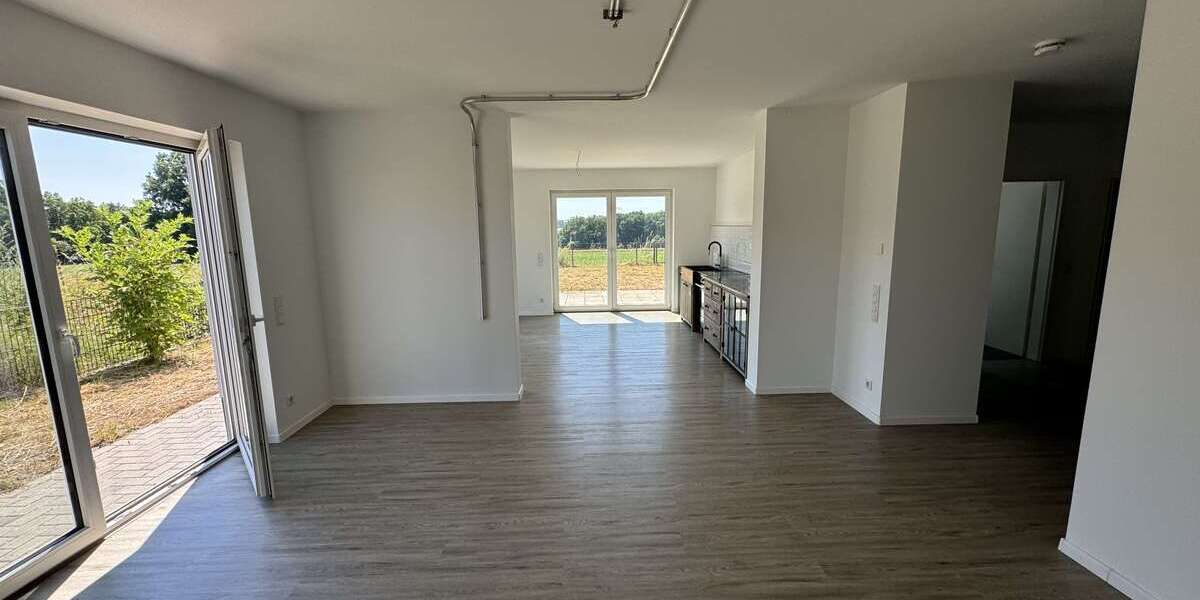 Etagenwohnung Gießen Allendorf - 2 Zimmer, 92 m&sup2;, 1.350&euro; | Angebot:26748358
