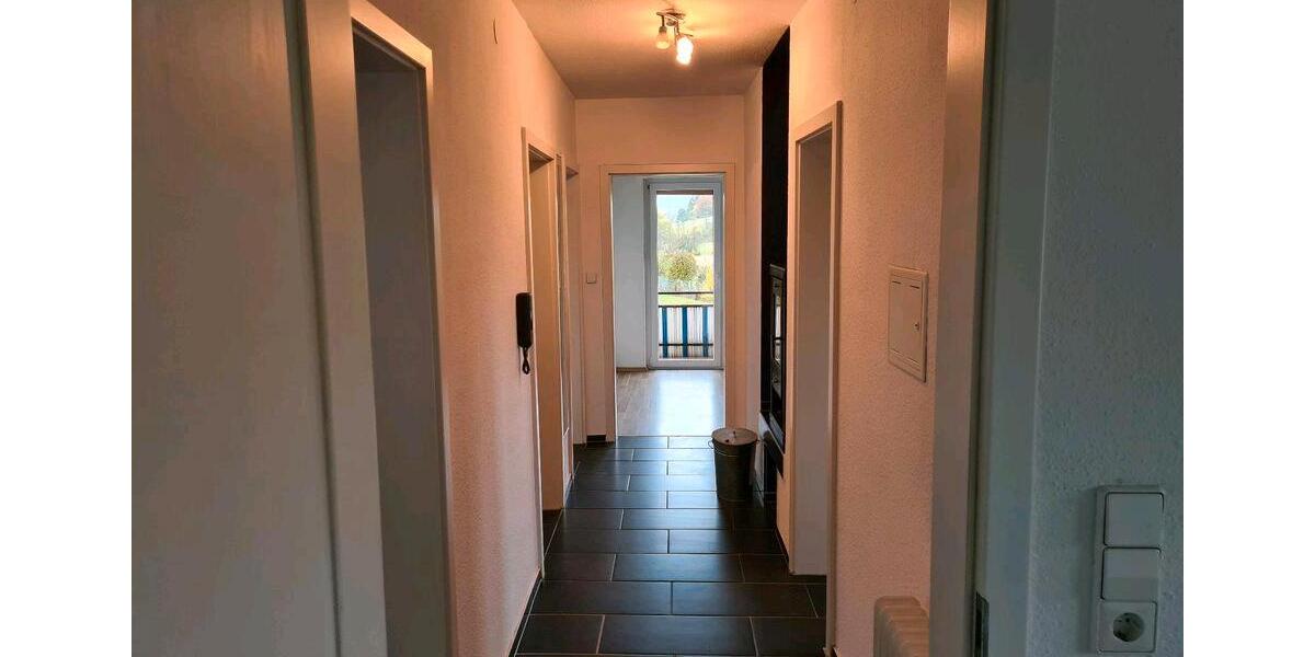Erdgeschoßwohnung Ravenstein - 3.5 Zimmer, 74 m&sup2;, 700&euro; | Angebot:25986899
