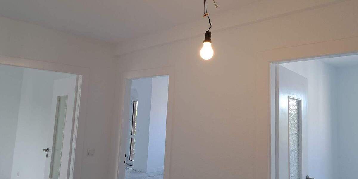 Etagenwohnung Düsseldorf Rath - 3 Zimmer, 92 m&sup2;, 1.250&euro; | Angebot:25141160