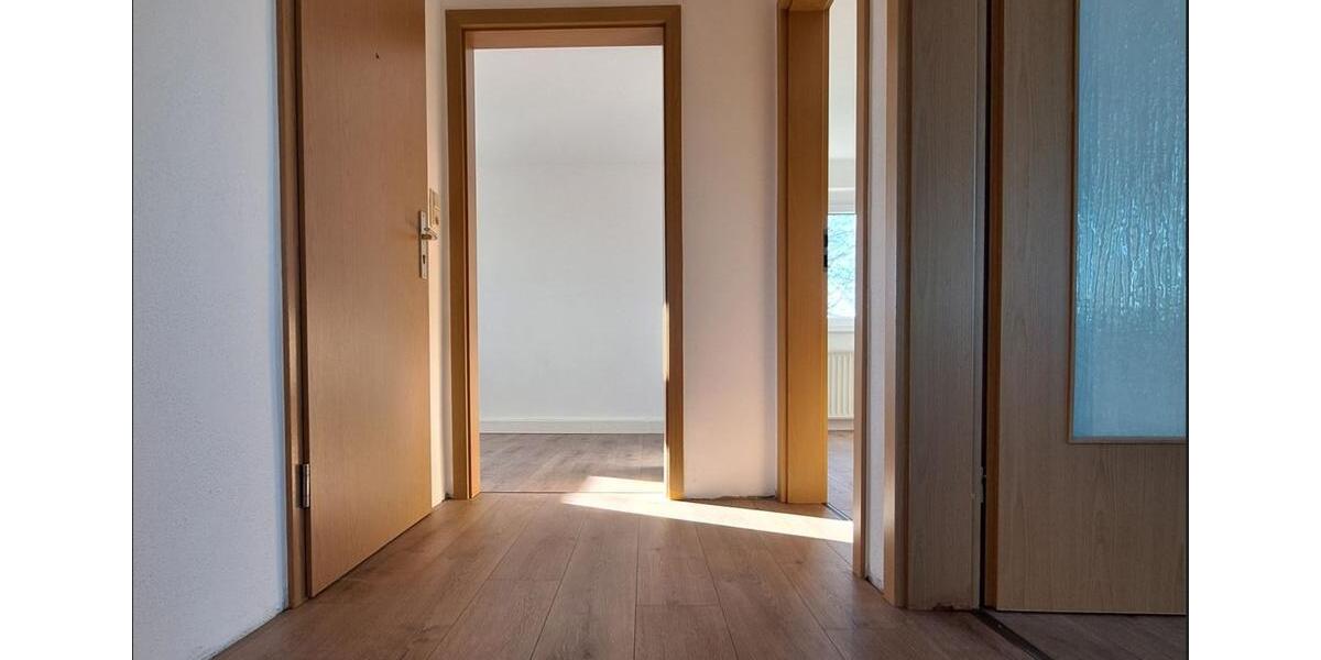 Etagenwohnung Großschirma - 3 Zimmer, 62 m&sup2;, 437&euro; | Angebot:26001993