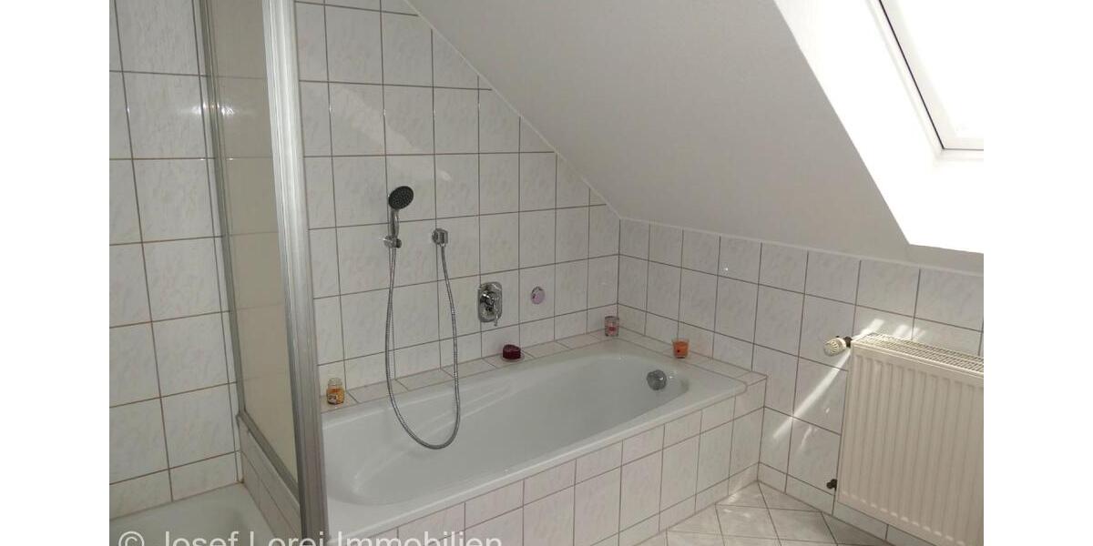 Dachgeschoßwohnung Hünfeld - 2 Zimmer, 65 m&sup2;, 485&euro; | Angebot:23299736