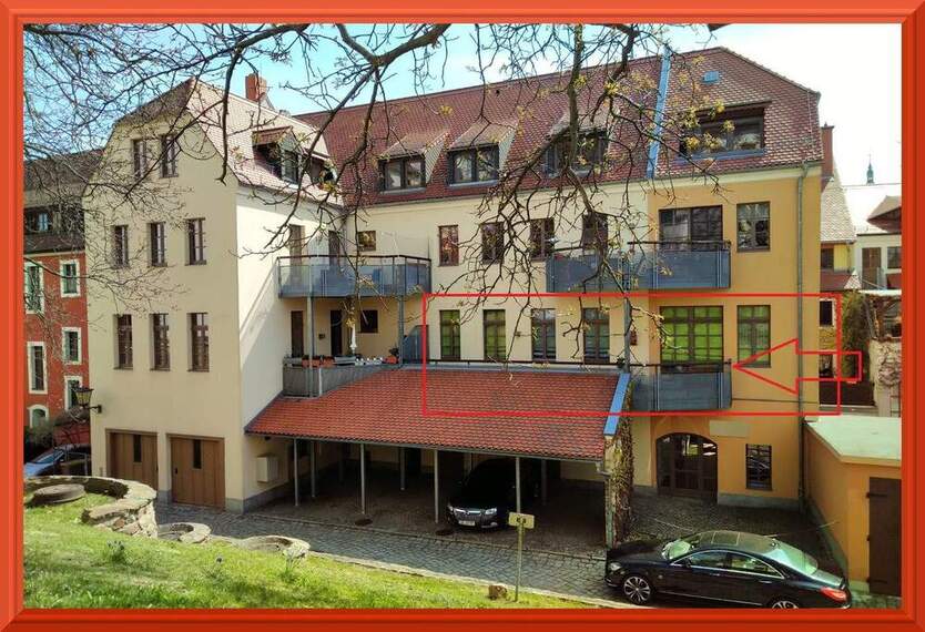 Wunderschöne 4-Zimmer-Wohnung im 1.OG mit riesigem Balkon und Burgblick! Esszimmer, Gäste-WC. Stellplatz wenn gewünscht. 4 zimmer