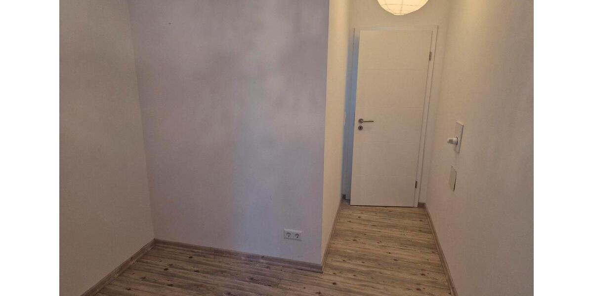 Erdgeschoßwohnung Rochlitz - 1.5 Zimmer, 28 m&sup2;, 250&euro; | Angebot:25719757