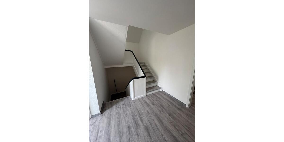 Dachgeschoßwohnung Löhne - 3 Zimmer, 70 m&sup2;, 725&euro; | Angebot:26337656