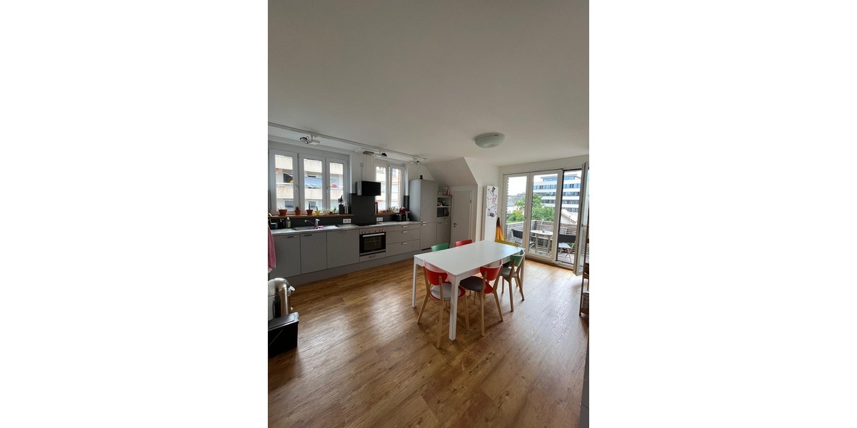 Traum-WG im Paradies/Altstadt: 4er-WG sucht neue Lieblingsmenschen! (Nähe HTWG) - Zimmer Konstanz | Angebot:26995311