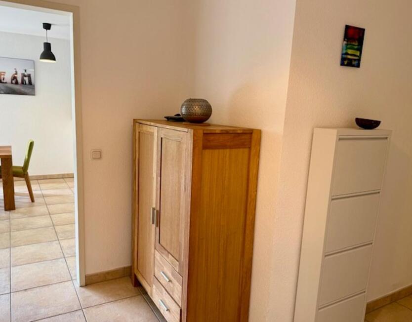 2,5-Zimmer-Wohnung mit Terrasse & kleinem Garten in Rheinnähe zimmer
