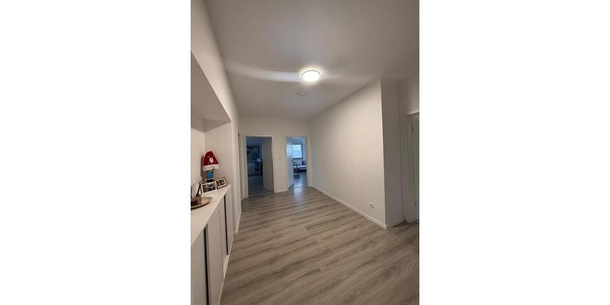 Etagenwohnung Osnabrück Hellern - 4 Zimmer, 105 m&sup2;, 1.250&euro; | Angebot:24801336