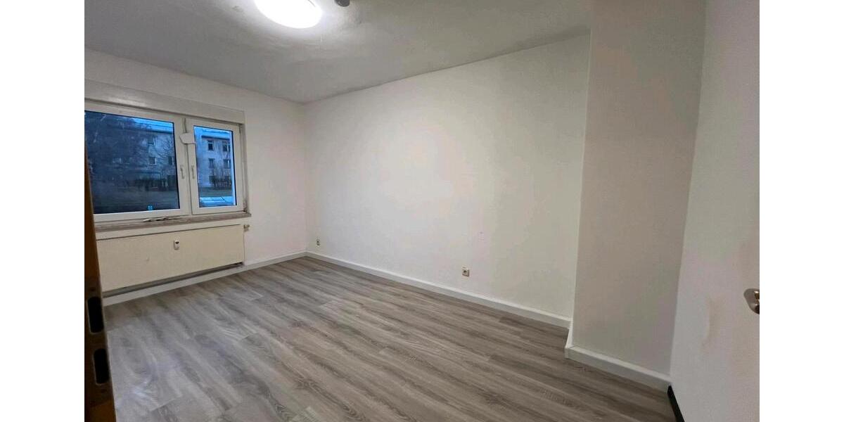 Etagenwohnung Frankenblick - 4 Zimmer, 70 m&sup2;, 500&euro; | Angebot:24774694