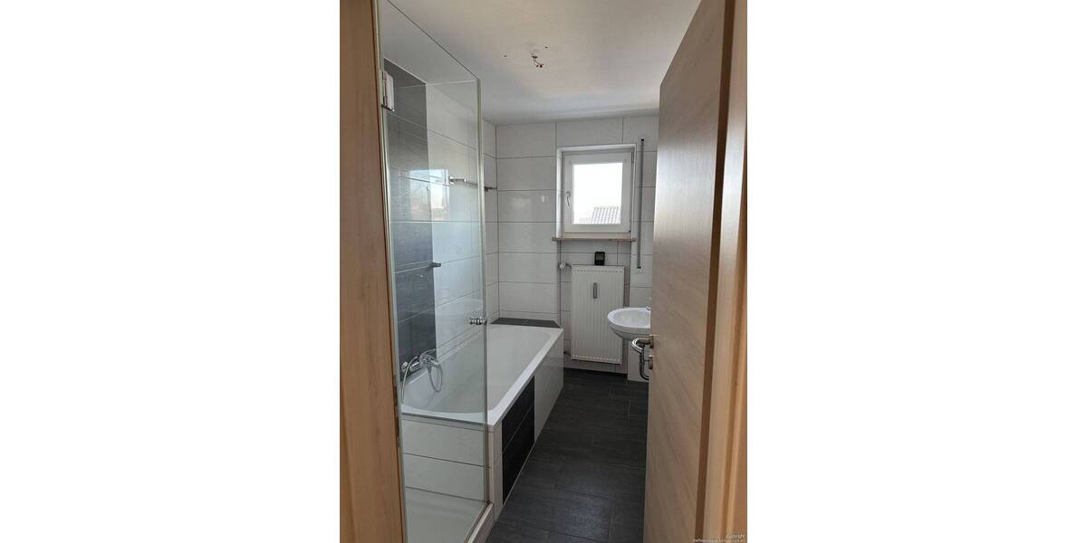 Etagenwohnung Denkendorf - 3 Zimmer, 103 m&sup2;, 950&euro; | Angebot:25701137