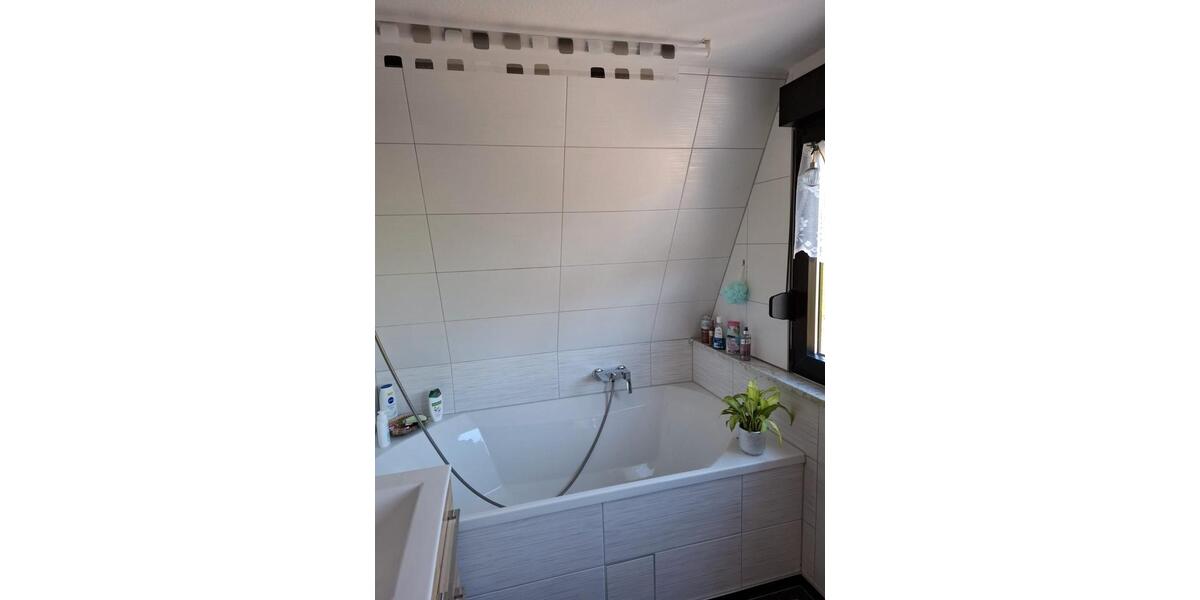 Dachgeschoßwohnung Muldestausee - 3 Zimmer, 90 m&sup2;, 630&euro; | Angebot:26552436