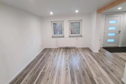 Einfamilienhaus zu vermieten . Alleinlage . 4 zimmer