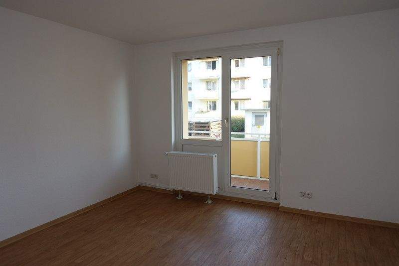 Etagenwohnung Braunsbedra Neumark - 2 Zimmer, 50 m&sup2;, 301&euro; | Angebot:25675833
