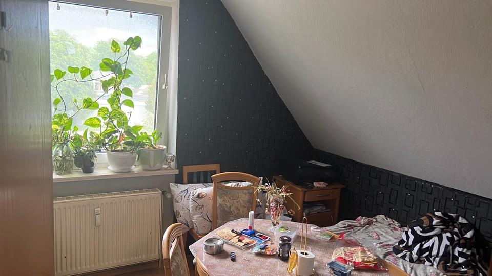 Dachgeschoßwohnung Sehnde - 3 Zimmer, 853 m&sup2;, 990&euro; | Angebot:26699507