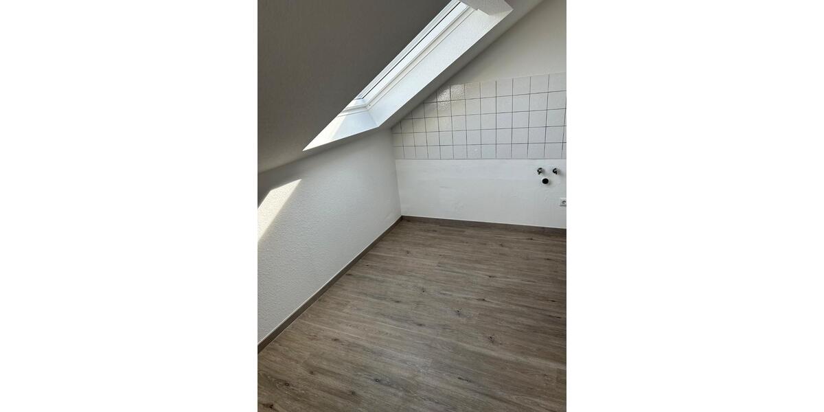 Dachgeschoßwohnung Bad Kissingen - 3 Zimmer, 75 m&sup2;, 630&euro; | Angebot:26039149