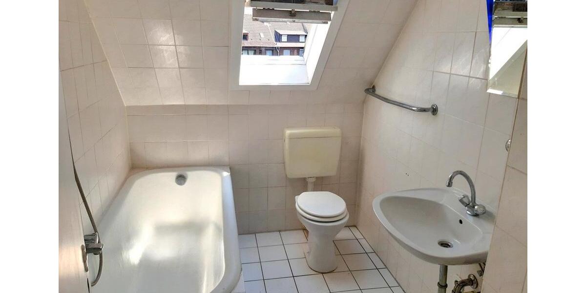 Dachgeschoßwohnung Duisburg Hamborn - 1.5 Zimmer, 40 m&sup2;, 510&euro; | Angebot:25867937