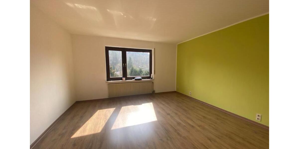 Erdgeschoßwohnung Dillenburg - 4 Zimmer, 121 m&sup2;, 1.000&euro; | Angebot:26582680