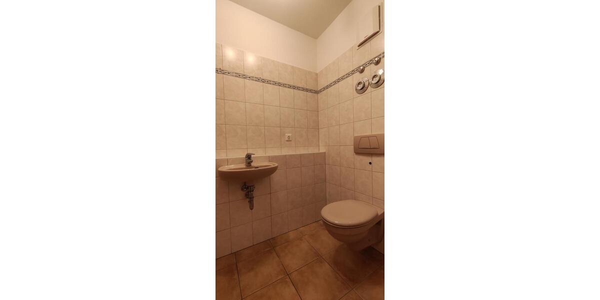 Etagenwohnung Erfurt - 3 Zimmer, 110 m&sup2;, 1.265&euro; | Angebot:26368259
