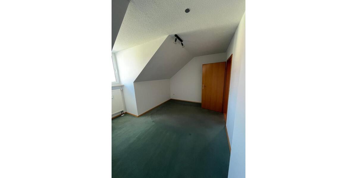 Dachgeschoßwohnung Deggendorf - 2 Zimmer, 59 m&sup2;, 650&euro; | Angebot:26135683