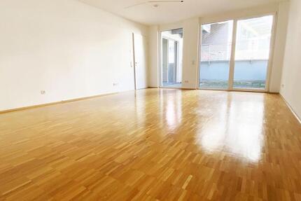Moderne 2,5-Zimmer Wohnung mit Einbauküche und Terrasse
