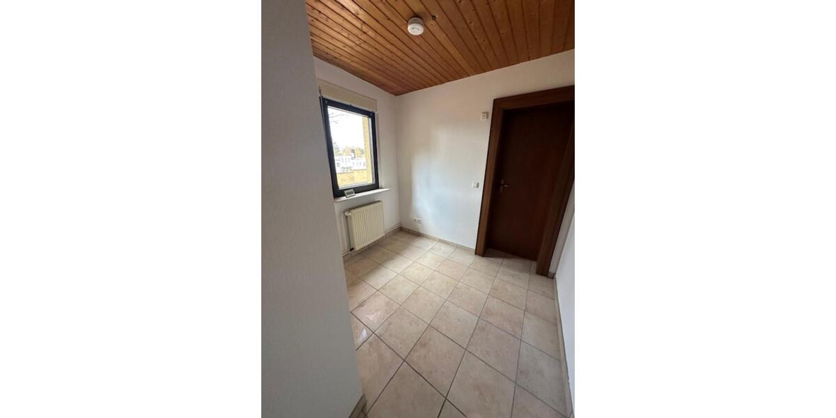 Einfamilienhaus Bad Camberg - 6 Zimmer, 130 m&sup2;, 1.100&euro; | Angebot:25872764