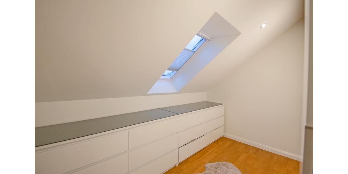 Dachgeschoßwohnung Gifhorn - 3 Zimmer, 105 m&sup2;, 1.300&euro; | Angebot:26256646