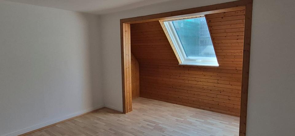 Etagenwohnung Schlüchtern - 5 Zimmer, 140 m&sup2;, 1.000&euro; | Angebot:25903912