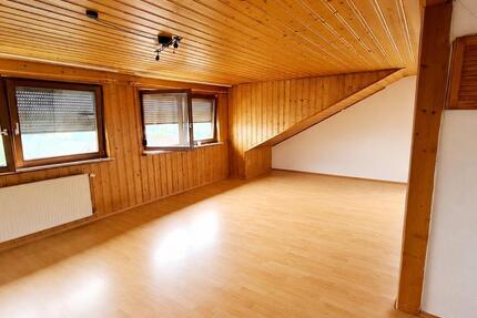 Wohnung Hüffenhardt - 4 Zimmer, 900&euro; | Angebot:27612653