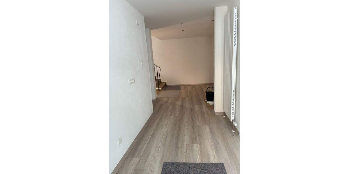 Doppelhaushälfte Landshut Achdorf - 5 Zimmer, 165 m&sup2;, 1.950&euro; | Angebot:25778846