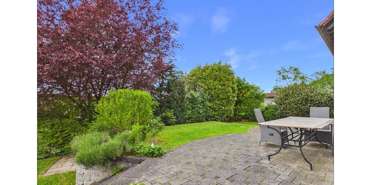 Einfamilienhaus Mömbris - 8 Zimmer, 350 m&sup2;, 2.900&euro; | Angebot:26367496