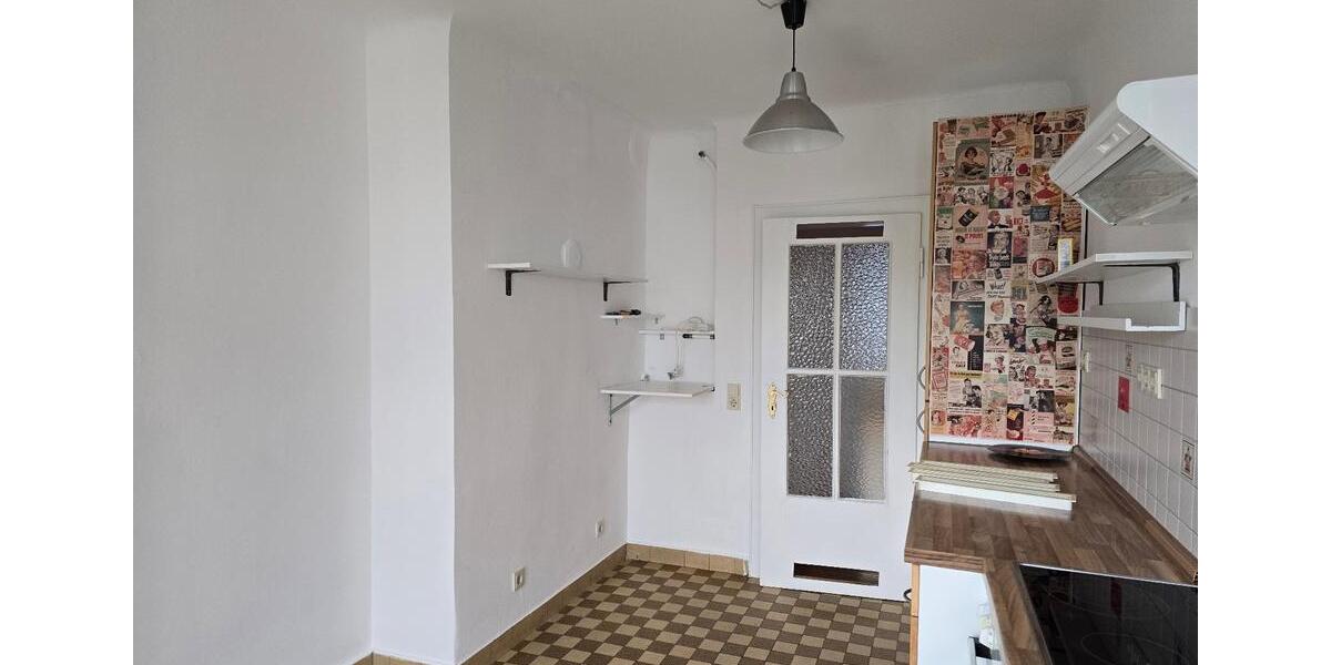 Zentral gelegene 4-Zimmer-Wohnung in SB St. Johann-sofort frei 4 zimmer