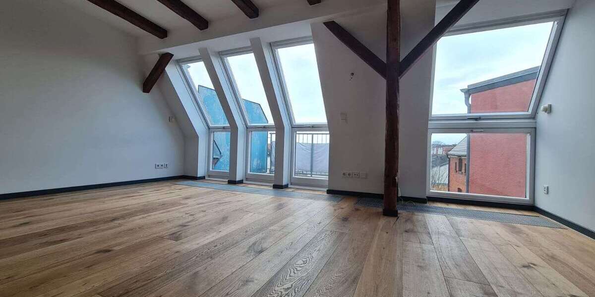 Etagenwohnung Zwickau Marienthal Ost - 4 Zimmer, 98 m&sup2;, 689&euro; | Angebot:27231387
